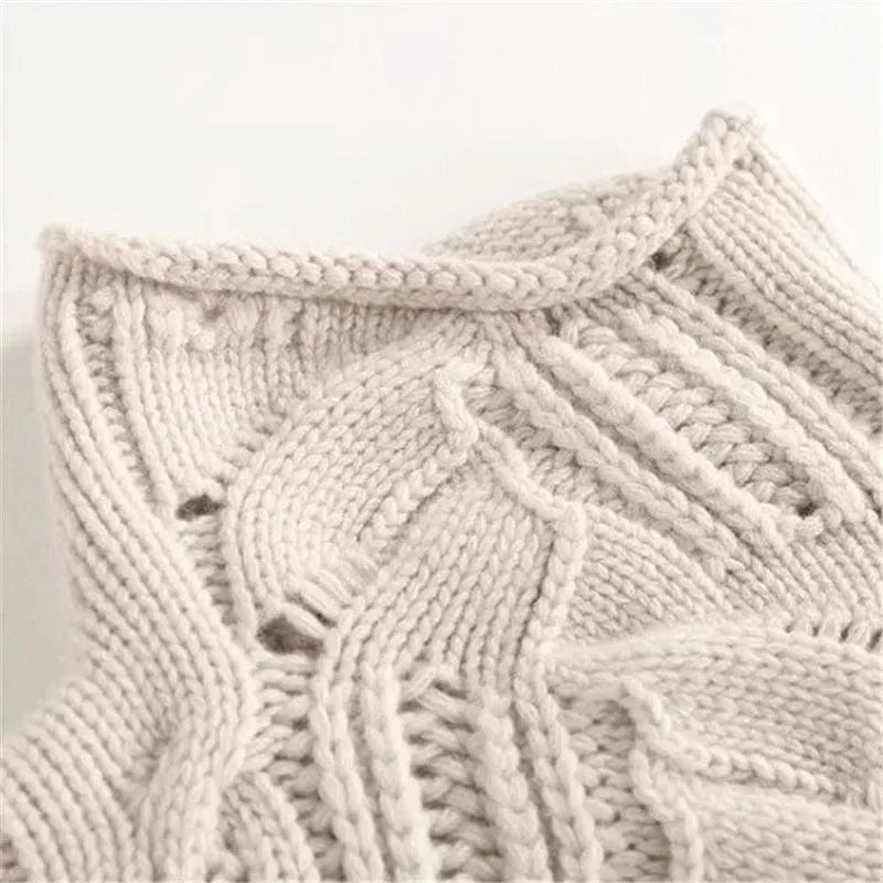 Lara | Turtleneck with Braided Knit