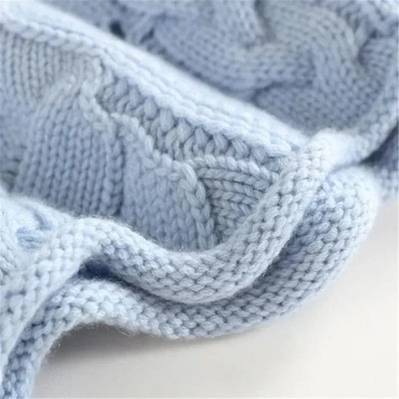 Lara | Turtleneck with Braided Knit