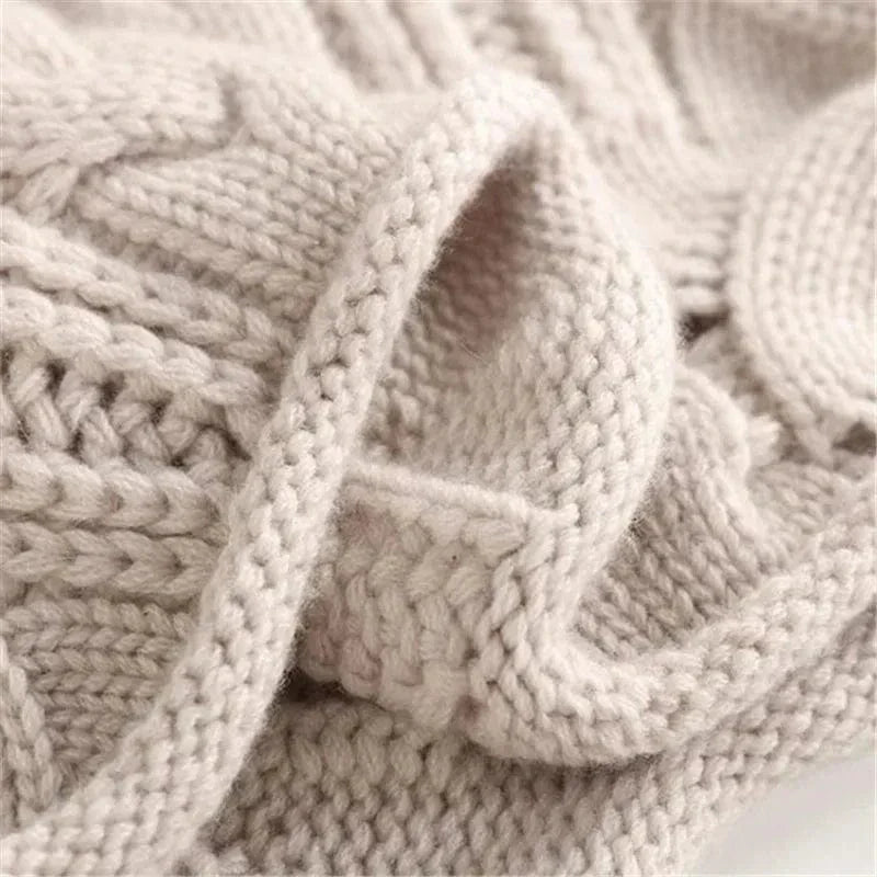 Lara | Turtleneck with Braided Knit